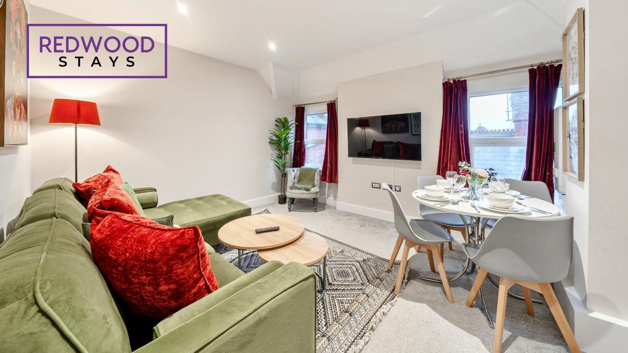 Newly Refurbished Everest Lodge Serviced Apartments For Contractors & Families, Free Wifi & Netflix By Redwood Stays Farnborough  Zewnętrze zdjęcie