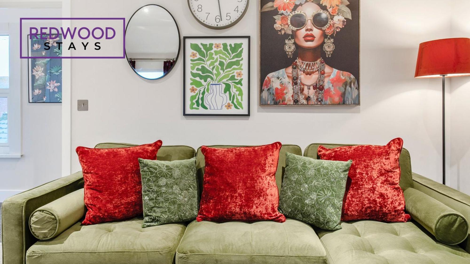 Newly Refurbished Everest Lodge Serviced Apartments For Contractors & Families, Free Wifi & Netflix By Redwood Stays Farnborough  Zewnętrze zdjęcie