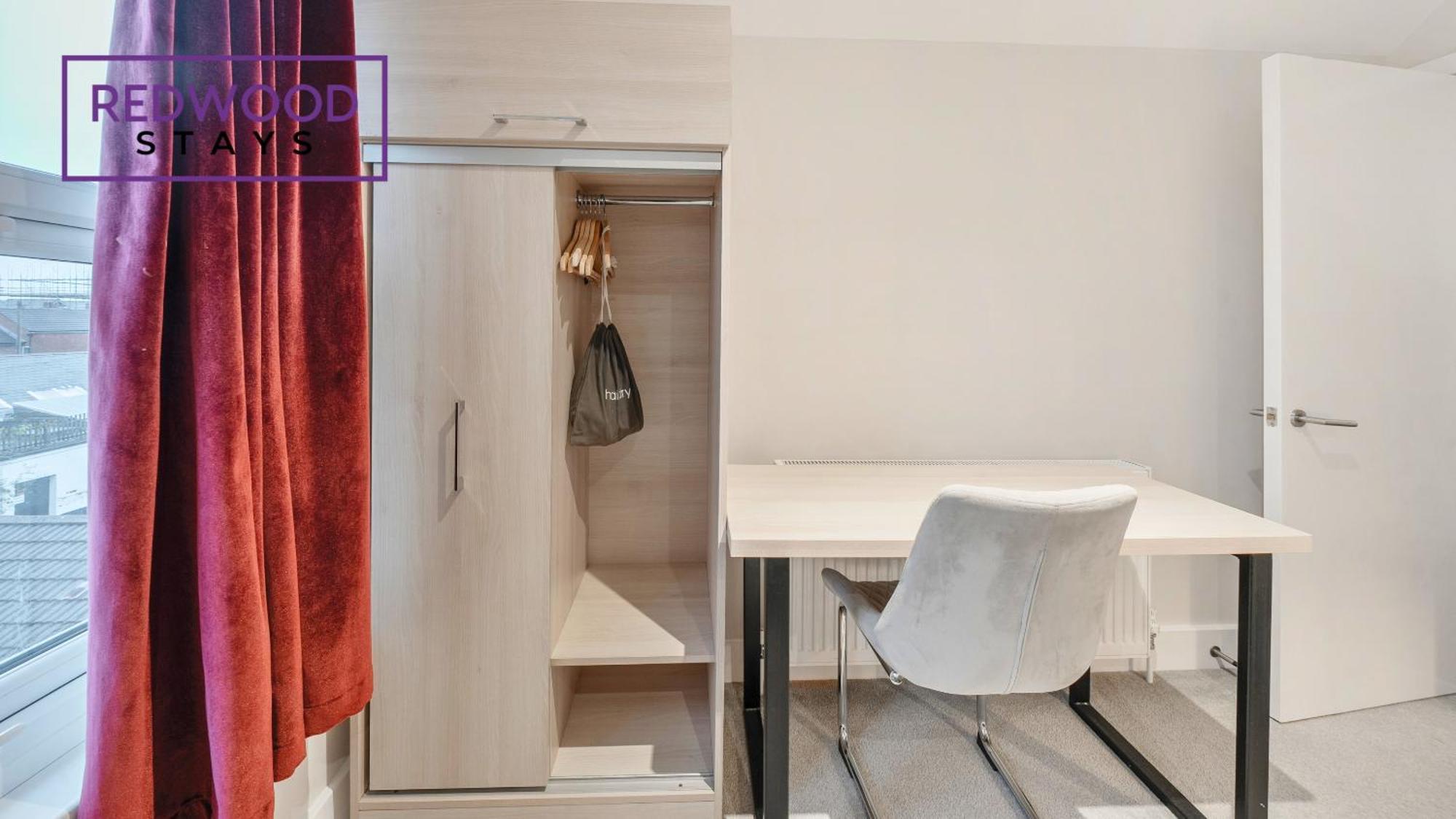 Newly Refurbished Everest Lodge Serviced Apartments For Contractors & Families, Free Wifi & Netflix By Redwood Stays Farnborough  Zewnętrze zdjęcie