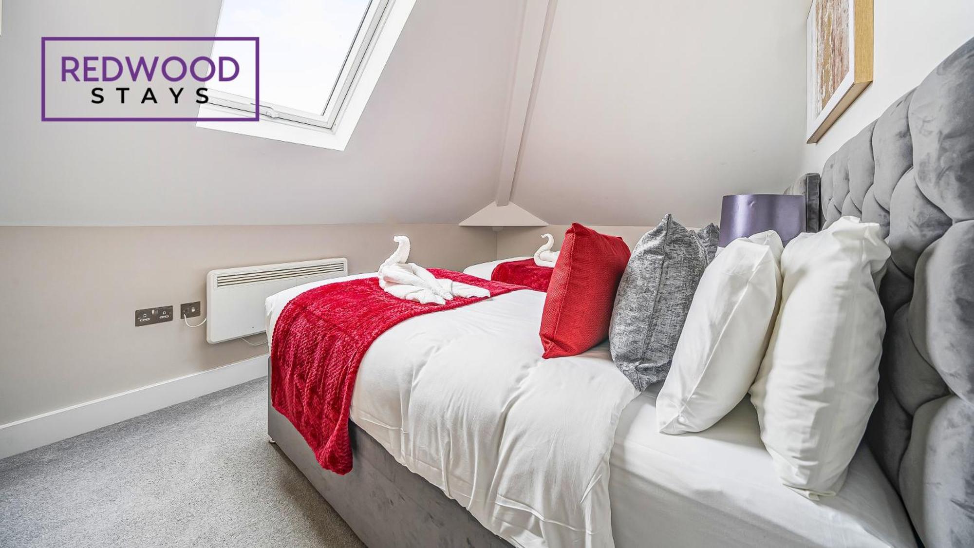 Newly Refurbished Everest Lodge Serviced Apartments For Contractors & Families, Free Wifi & Netflix By Redwood Stays Farnborough  Zewnętrze zdjęcie