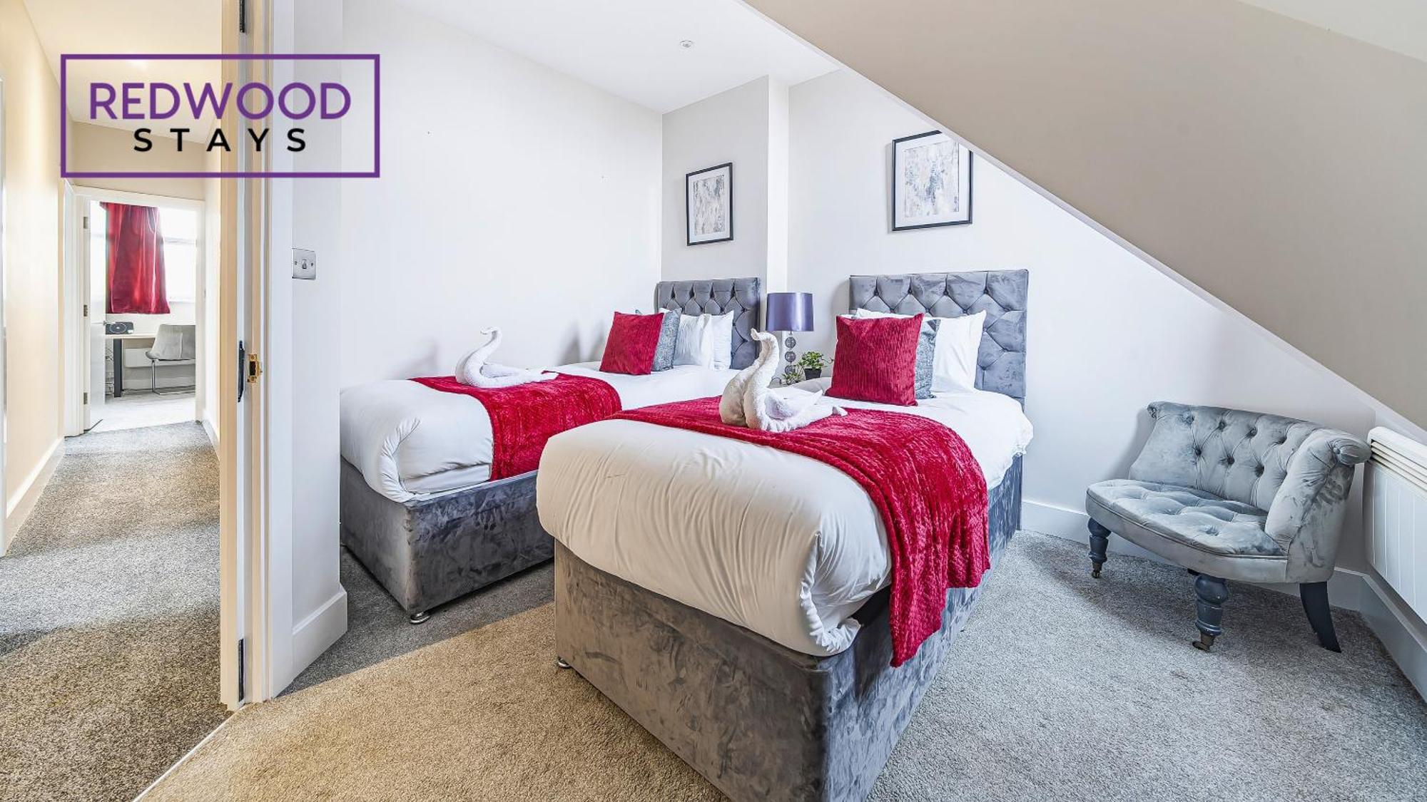 Newly Refurbished Everest Lodge Serviced Apartments For Contractors & Families, Free Wifi & Netflix By Redwood Stays Farnborough  Zewnętrze zdjęcie